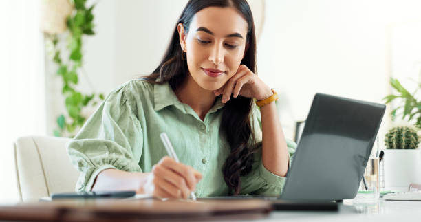 A Complete Beginner’s Guide on How to Earn by Writing Articles on ViralNation Hub