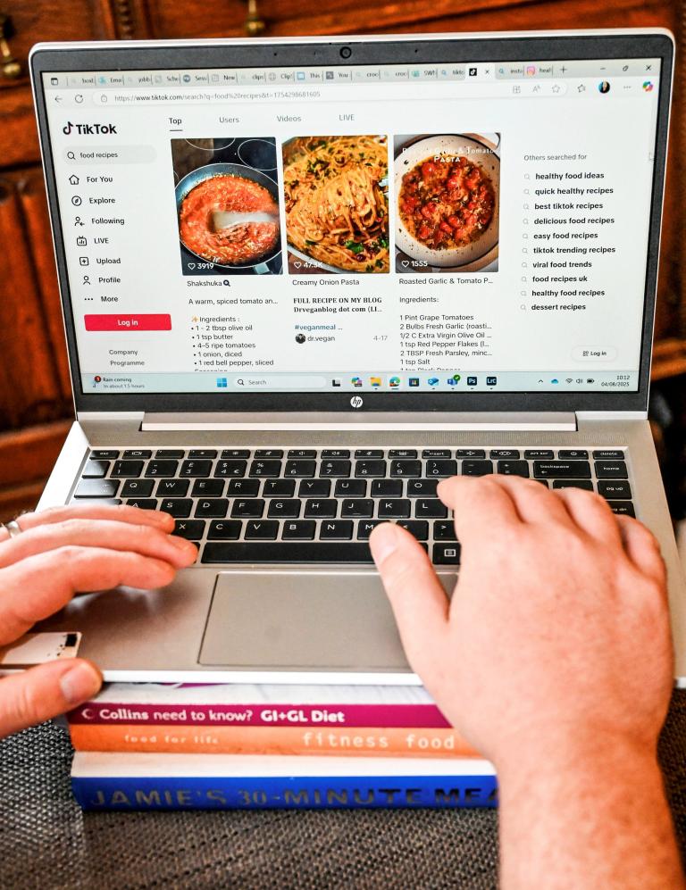 Why Gen Z Relies on Social Media for Meal Planning