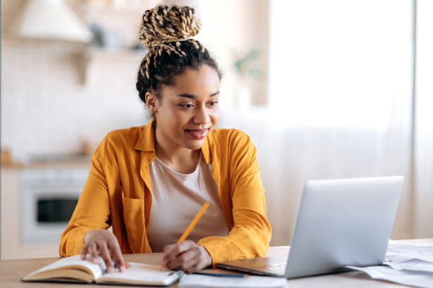 The Rise of Side Hustles: How to Turn Your Skills Into a Profitable Business